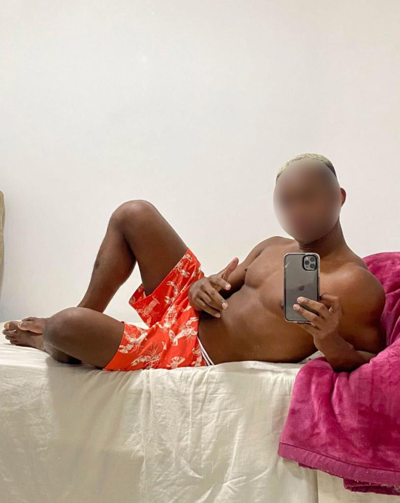 603947394: Chico busca chica en Pontevedra