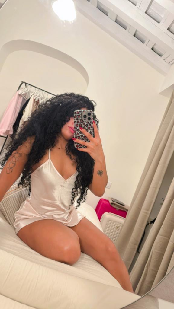 Chica busca chico en Almería: 