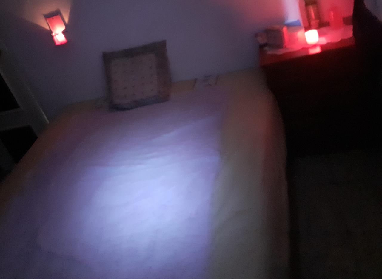 Chico busca chica en Sevilla: 