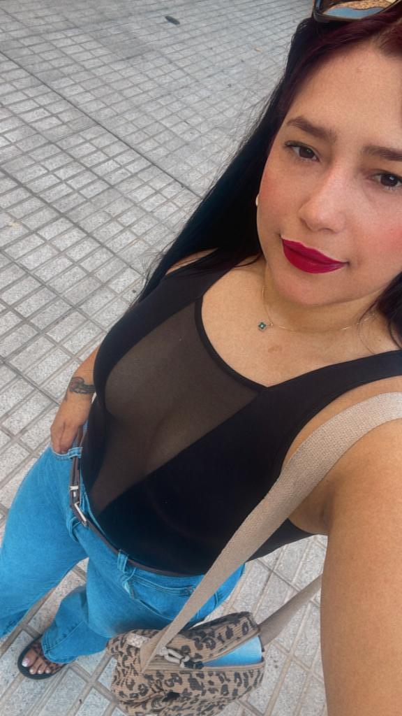 621134095: Chica busca chico en Cáceres