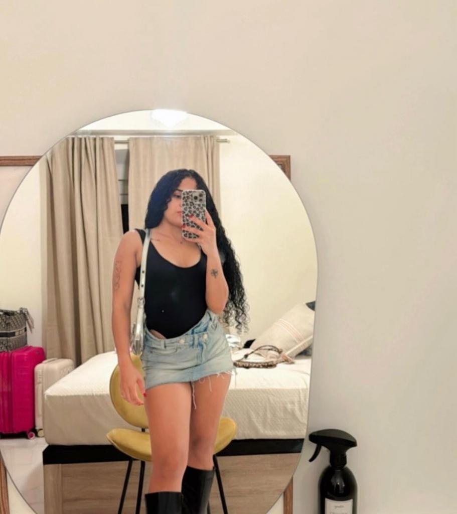Chica busca chico en Almería: 