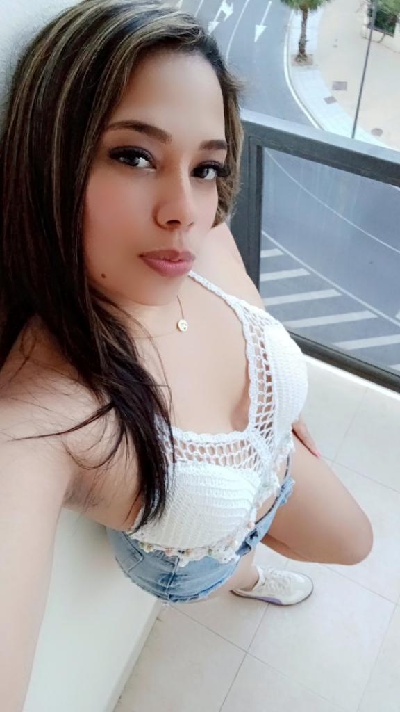 613196110: Chica busca chico en Tenerife