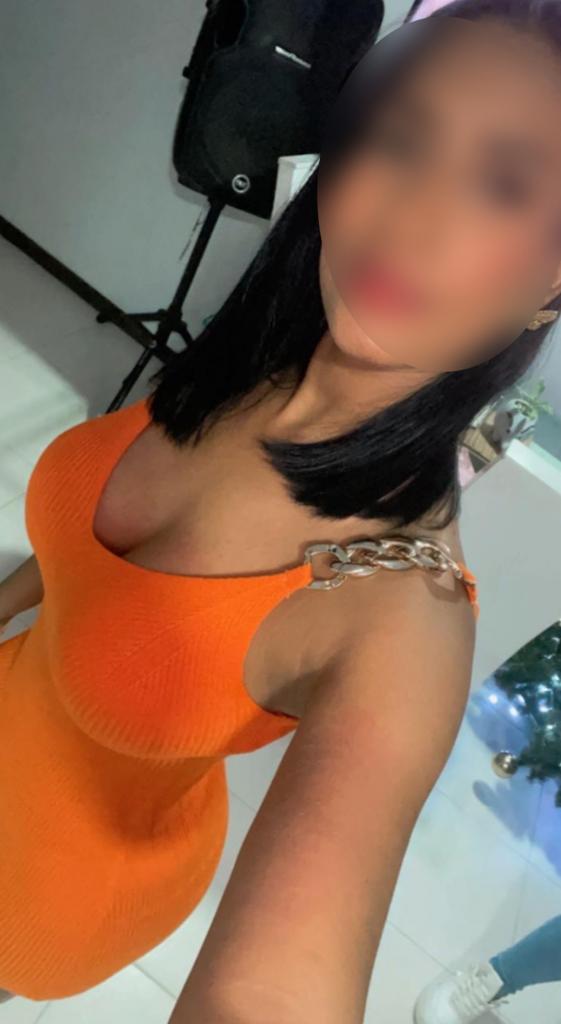 Chica busca chico en Granada: 
