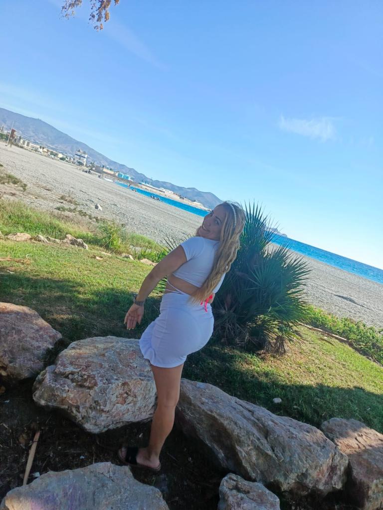 Chica busca chico en Granada: 