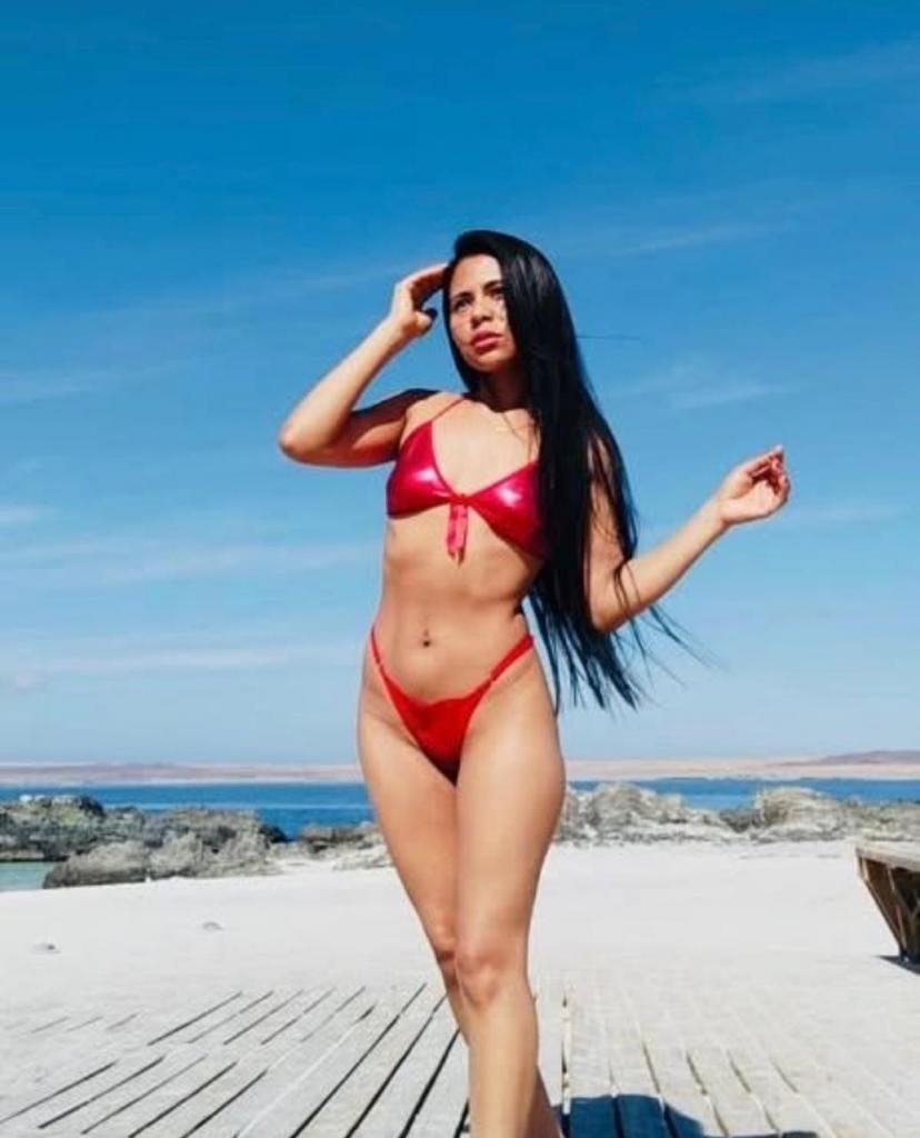 Chica busca chico en Almería: Chica busca chico