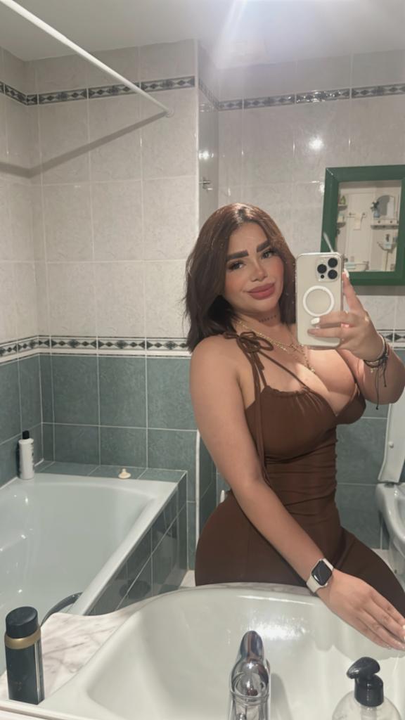 Chica busca chico en Granada: 