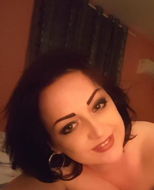 Chica busca chico en Jaén: 