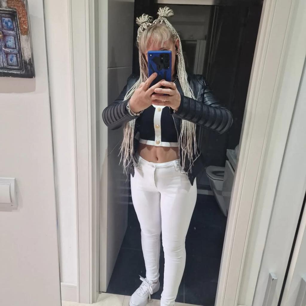 662503346: Chica busca chico en Guipúzcoa