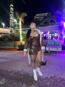 634057090: Chica busca chico en Tenerife