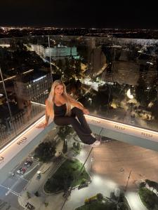 644827330: Chica busca chico en Madrid