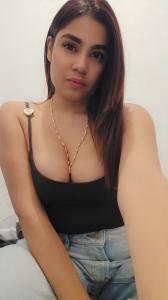 643813212: Chica busca chico en Barcelona