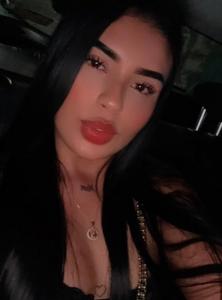 614289436: Chica busca chico en Barcelona