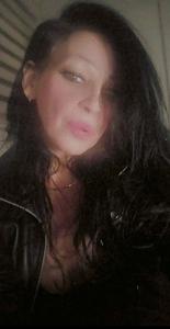 678982951: Chica busca chico en Gerona