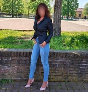 603114468: Chica busca chico en Madrid