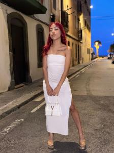 665370679: Chica busca chico en Barcelona