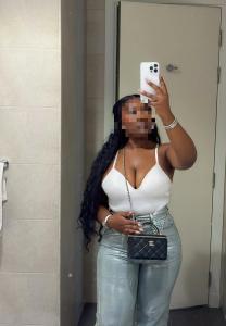 614767445: Chica busca chico en Murcia