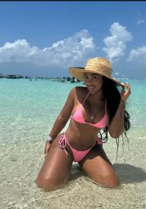 614421151: Chica busca chico en Albacete