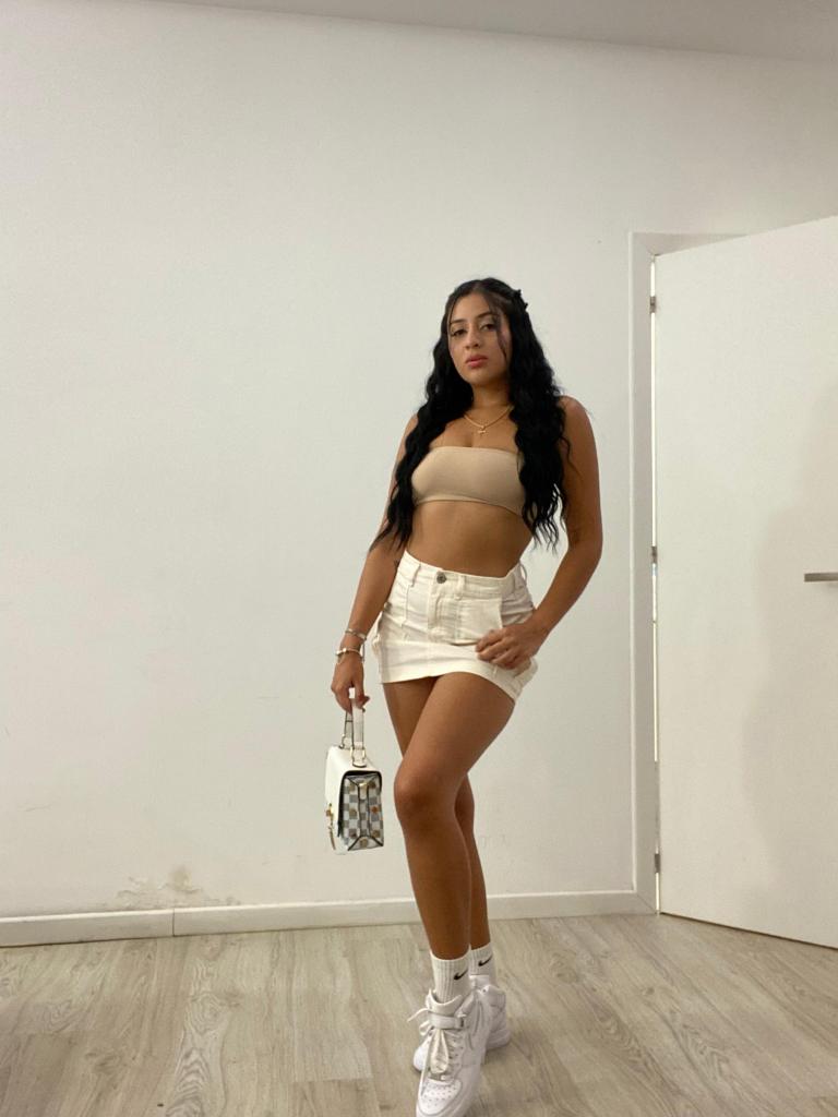 Chica busca chico en Tenerife: 