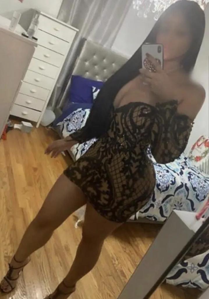 Chica busca chico en Almería: 