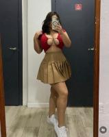 664290477: Chica busca chico en Sevilla