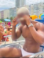603947394: Chico busca chica en Pontevedra