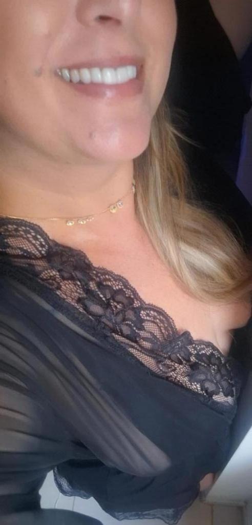 Chica busca chico en Tenerife: 