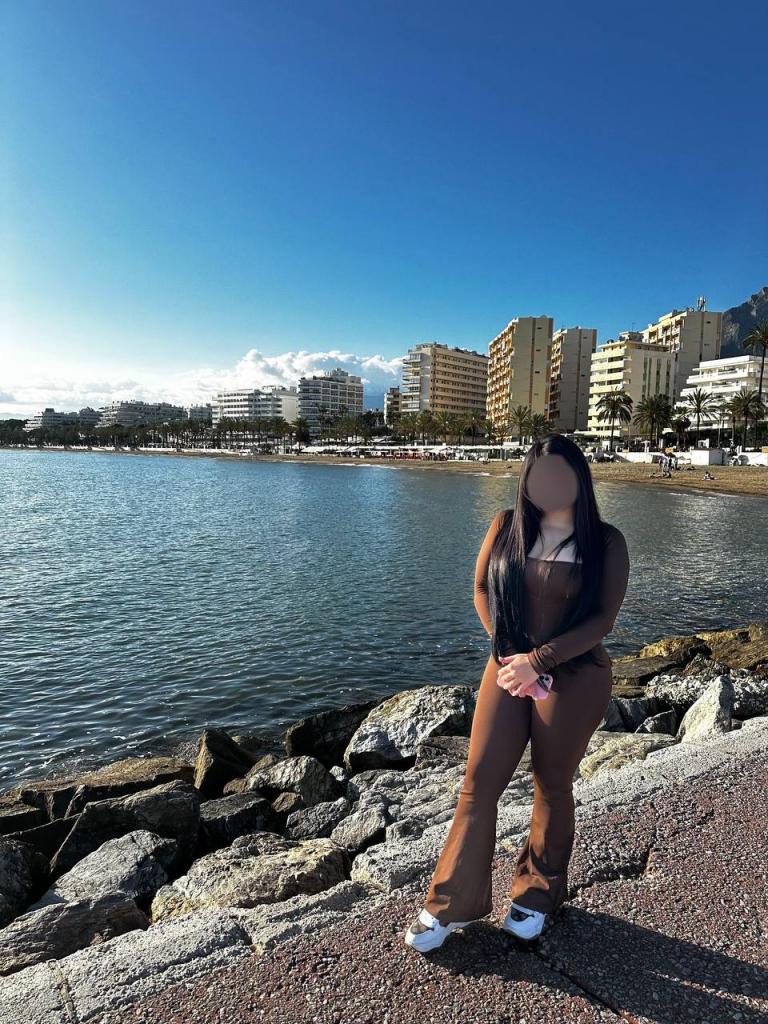 Chica busca chico en Almería: 