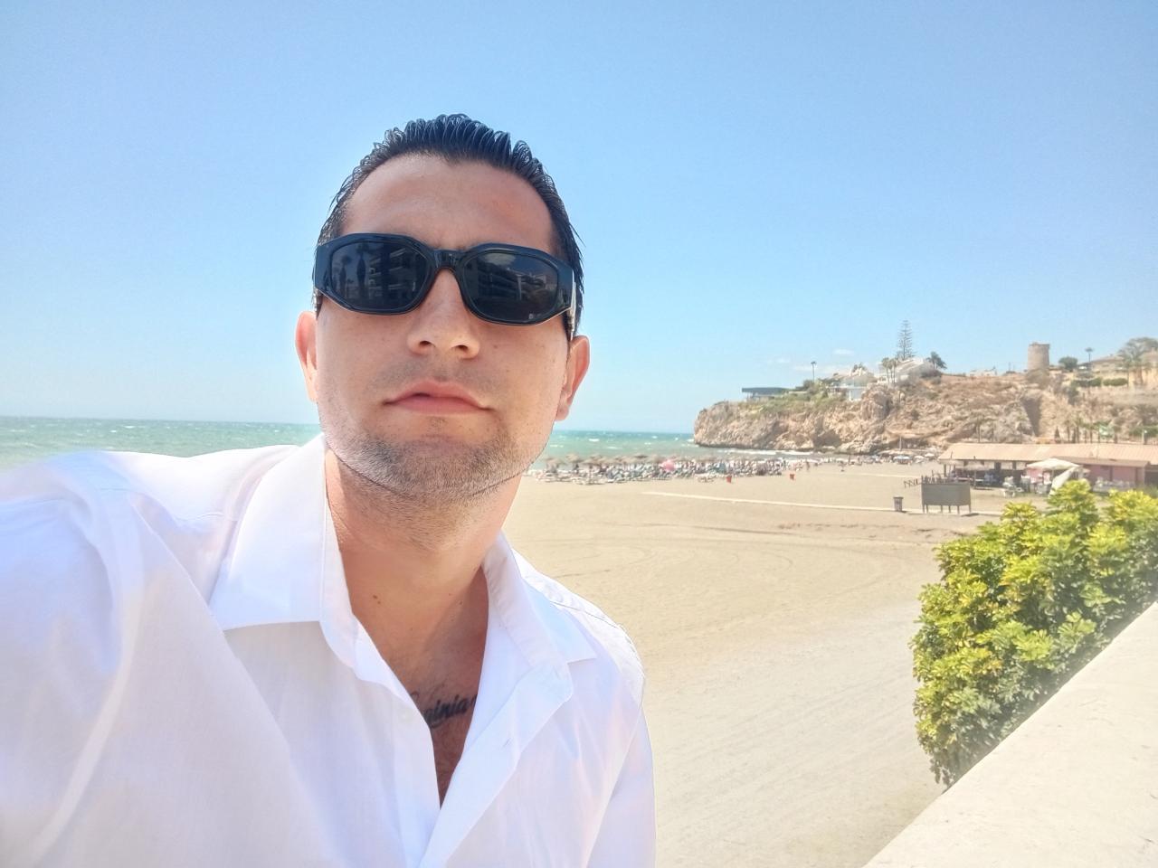 600234248: Chico busca chica en Málaga