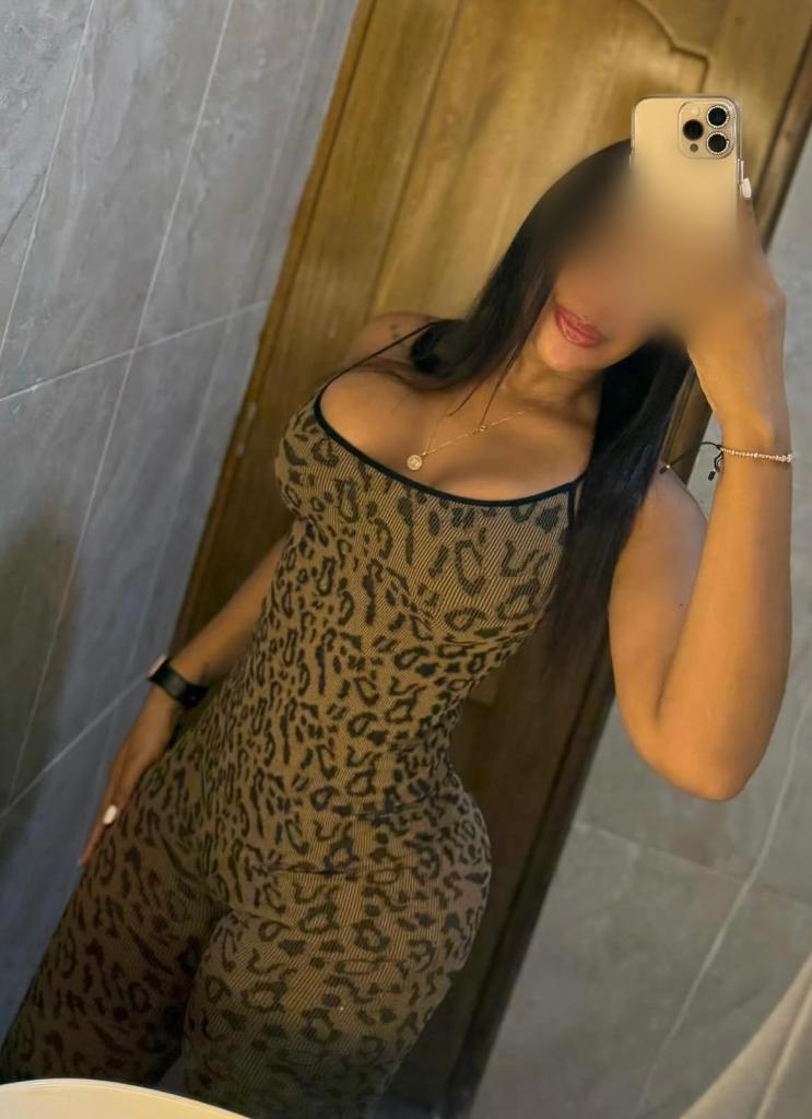 Chica busca chico en Cádiz: 