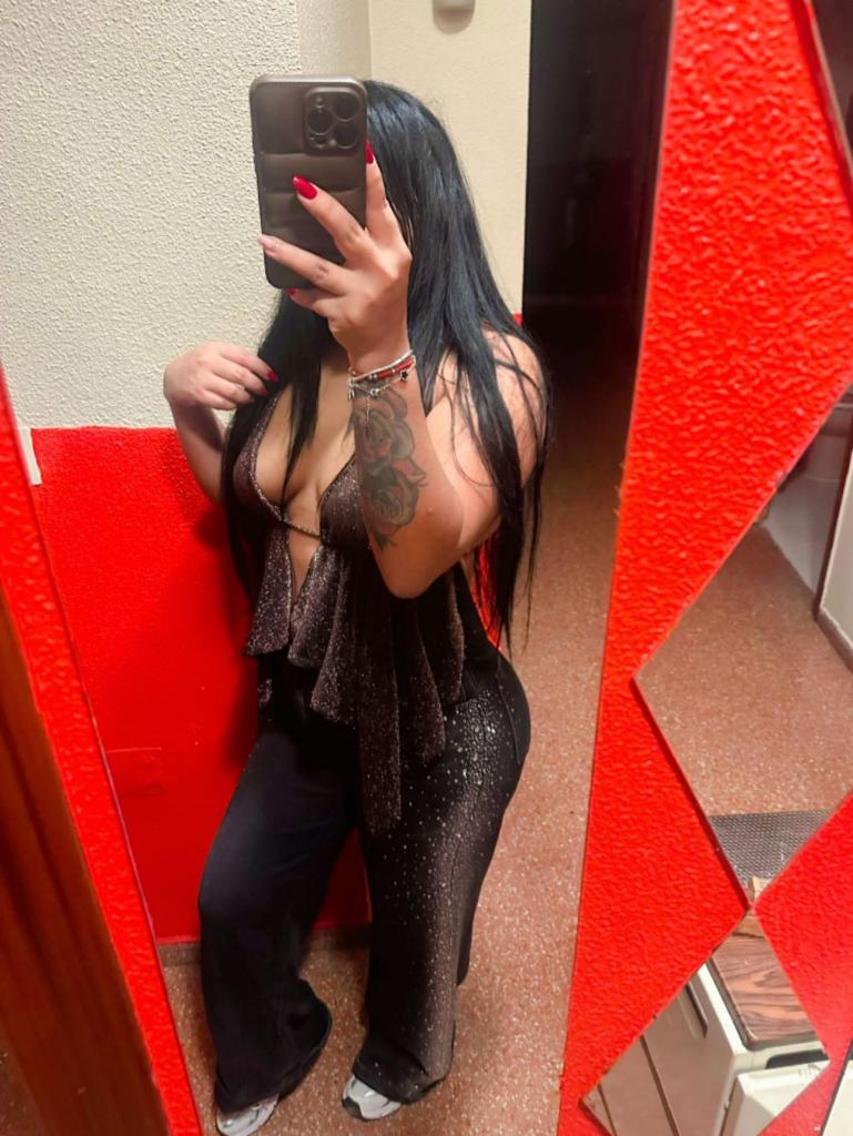 Chica busca chico en Cádiz: 