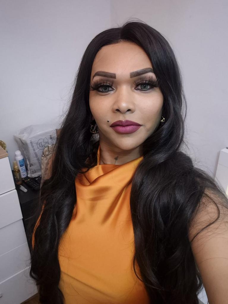 632971492: Transexual en Pontevedra