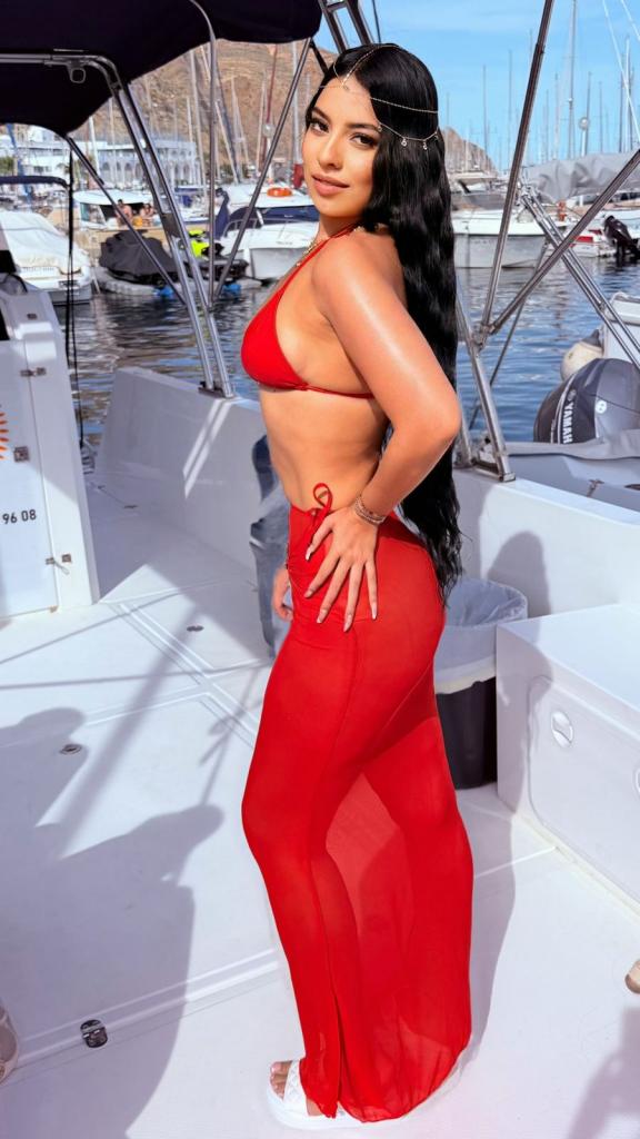 Chica busca chico en Almería: Chica busca chico