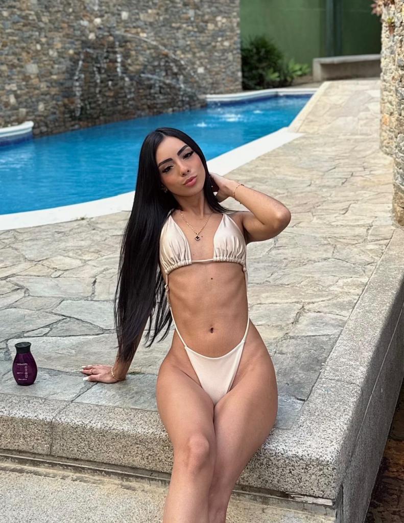 Chica busca chico en Ibiza: Chica busca chico