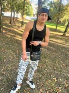 604110863: Chico busca chica en Madrid