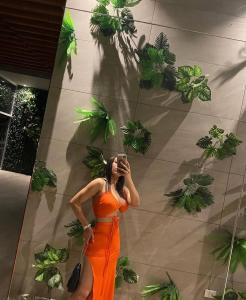 612279721: Chica busca chico en Orense