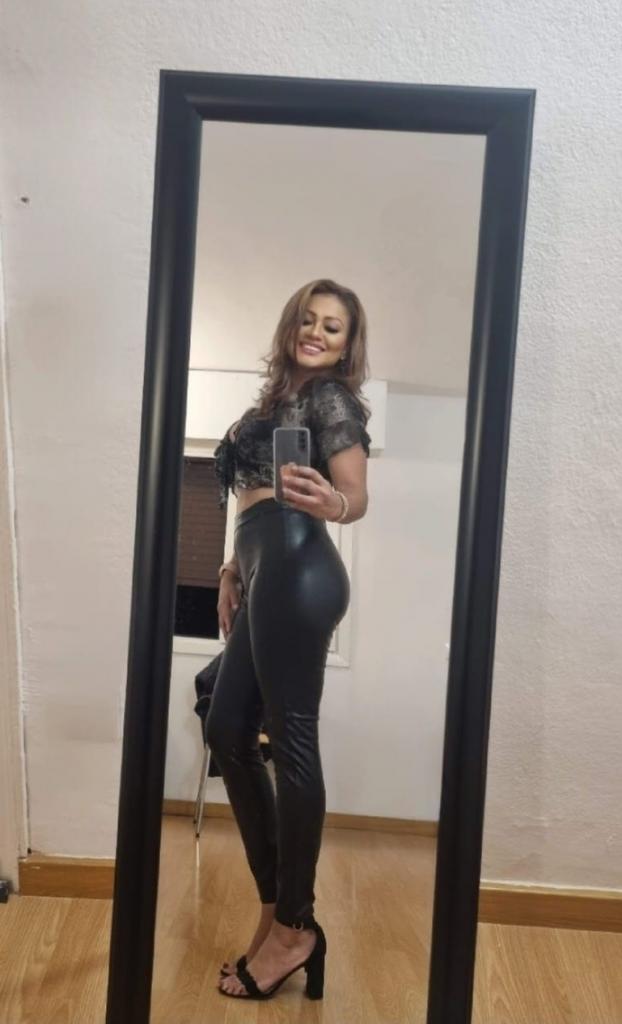 Chica busca chico en Almería: 