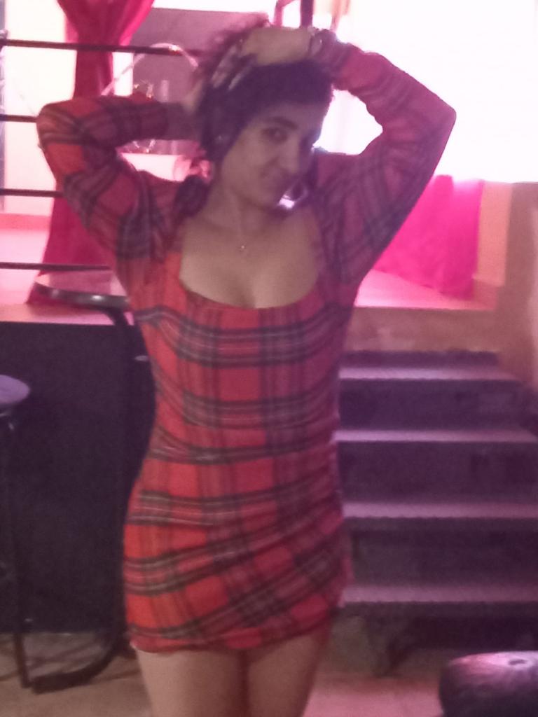 663089868: Chica busca chico en Alicante