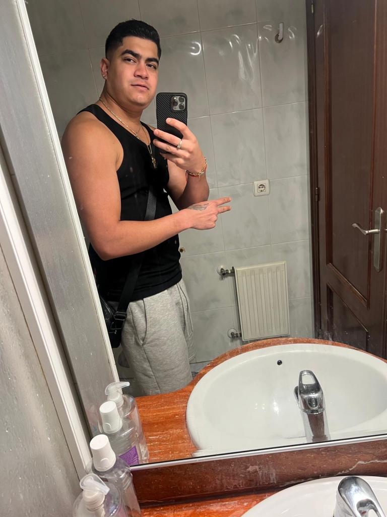 604110863: Chico busca chica en Madrid