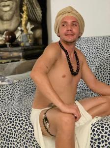 613201308: Chico busca chica en Madrid