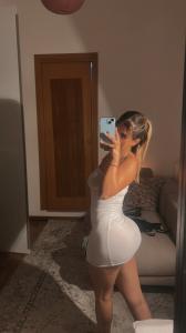 664460615: Chica busca chico en Barcelona