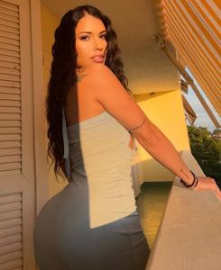 Chica busca chico en Tenerife: 