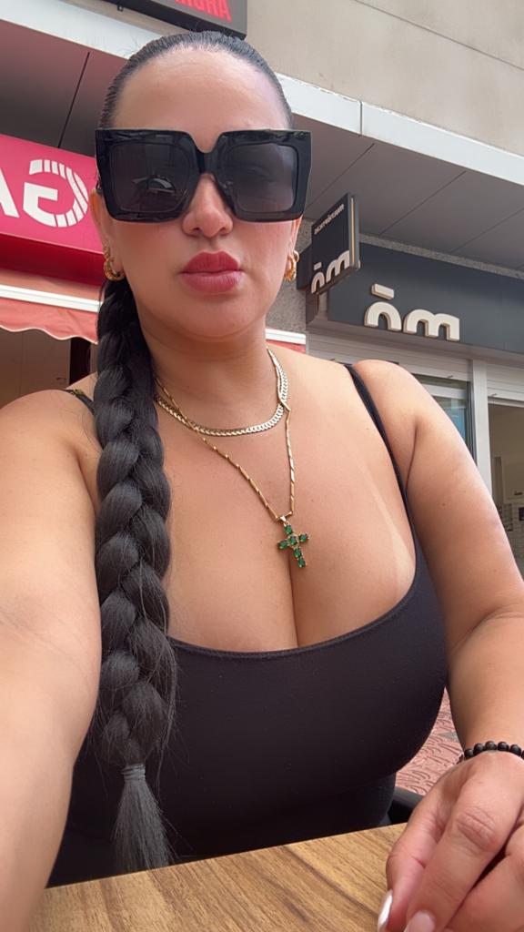 673887721: Chica busca chico en Barcelona