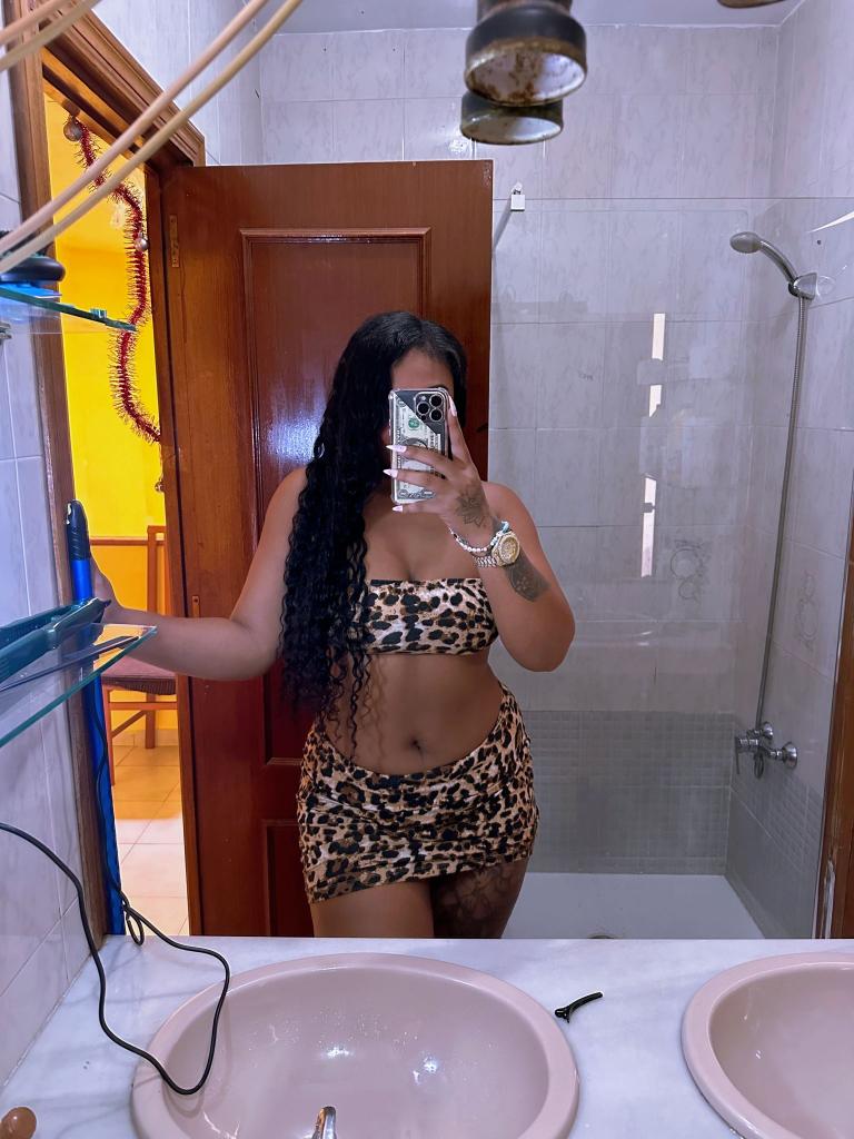 Chica busca chico en Almería: 