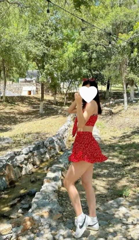 632949470: Chica busca chico en Sevilla