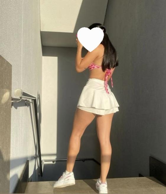 632949470: Chica busca chico en Sevilla
