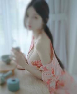 655283885: Chica busca chico en Madrid