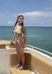 642187315: Chica busca chico en Barcelona