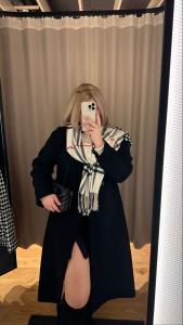 664467123: Chica busca chico en Barcelona