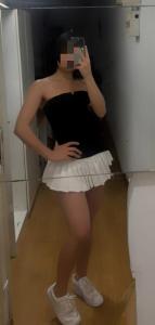 605282260: Chica busca chico en Gerona