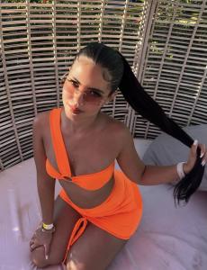 642187315: Chica busca chico en Barcelona
